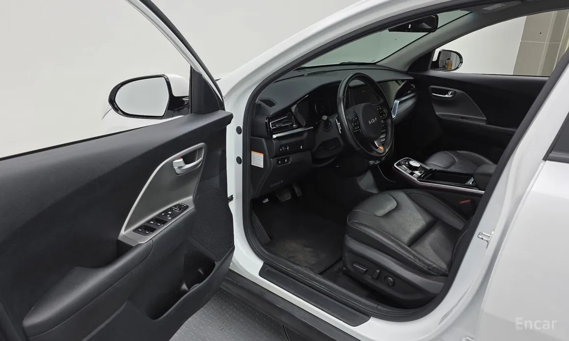 Фото 10 - Kia Niro