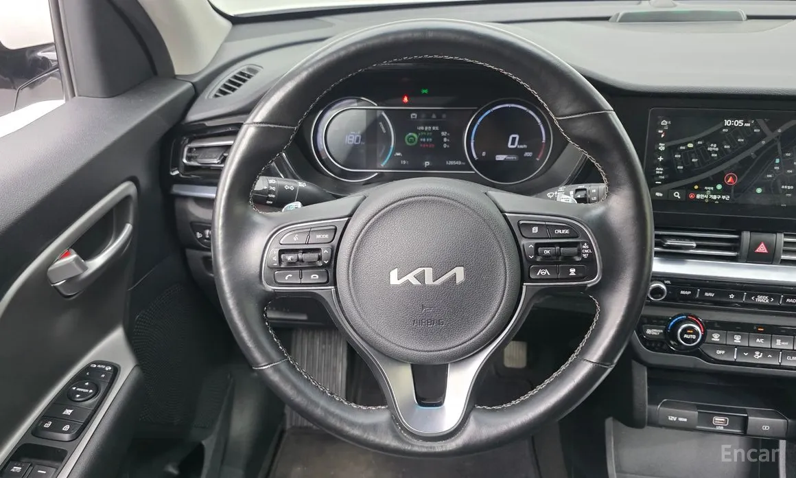 Фото 13 - Kia Niro