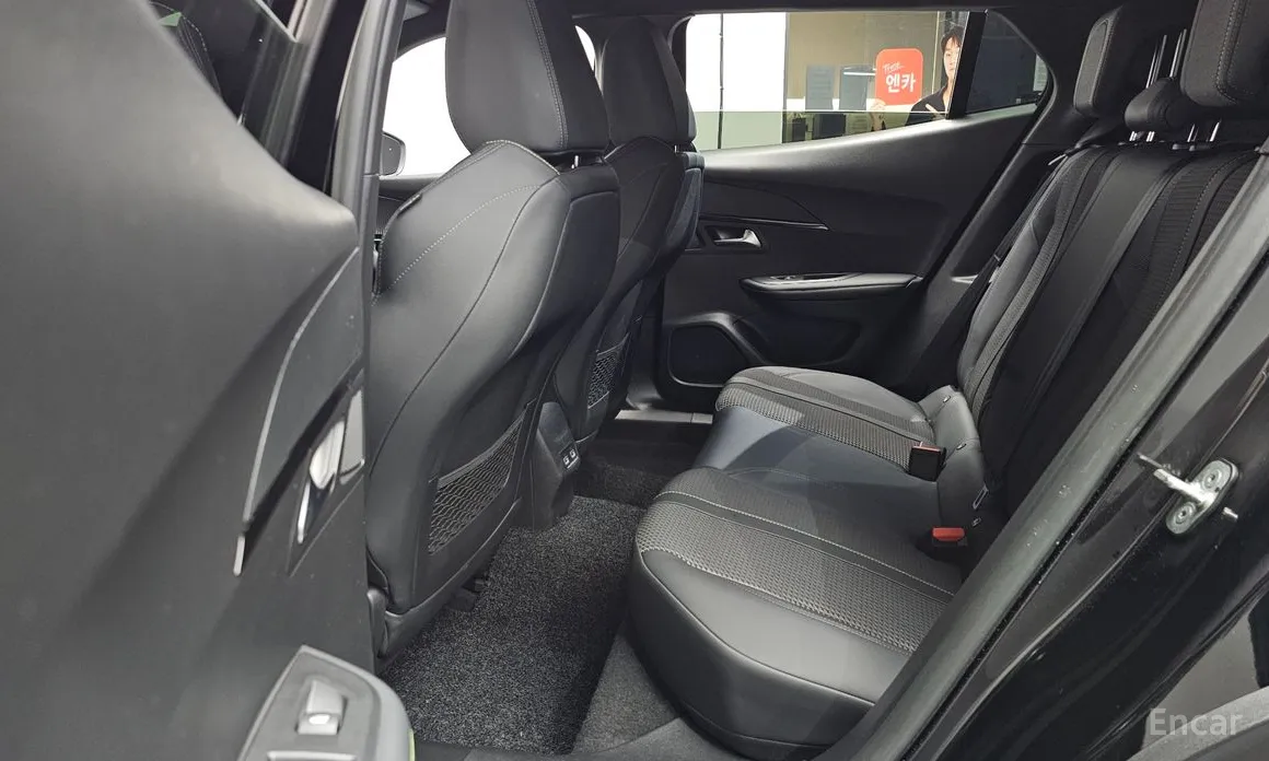 Фото 12 - Peugeot 2008