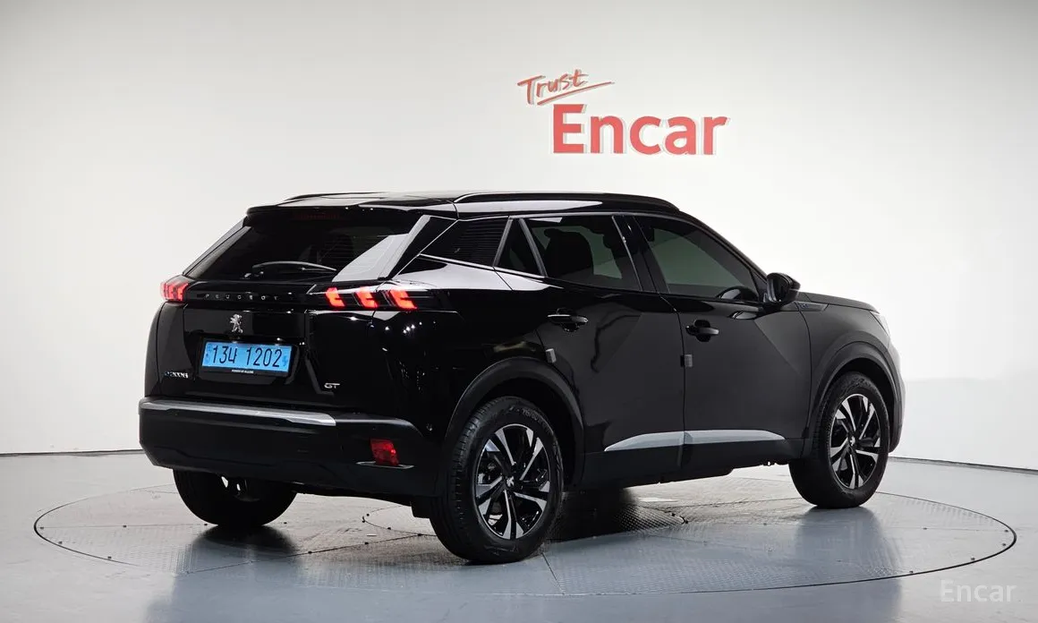 Фото 2 - Peugeot 2008