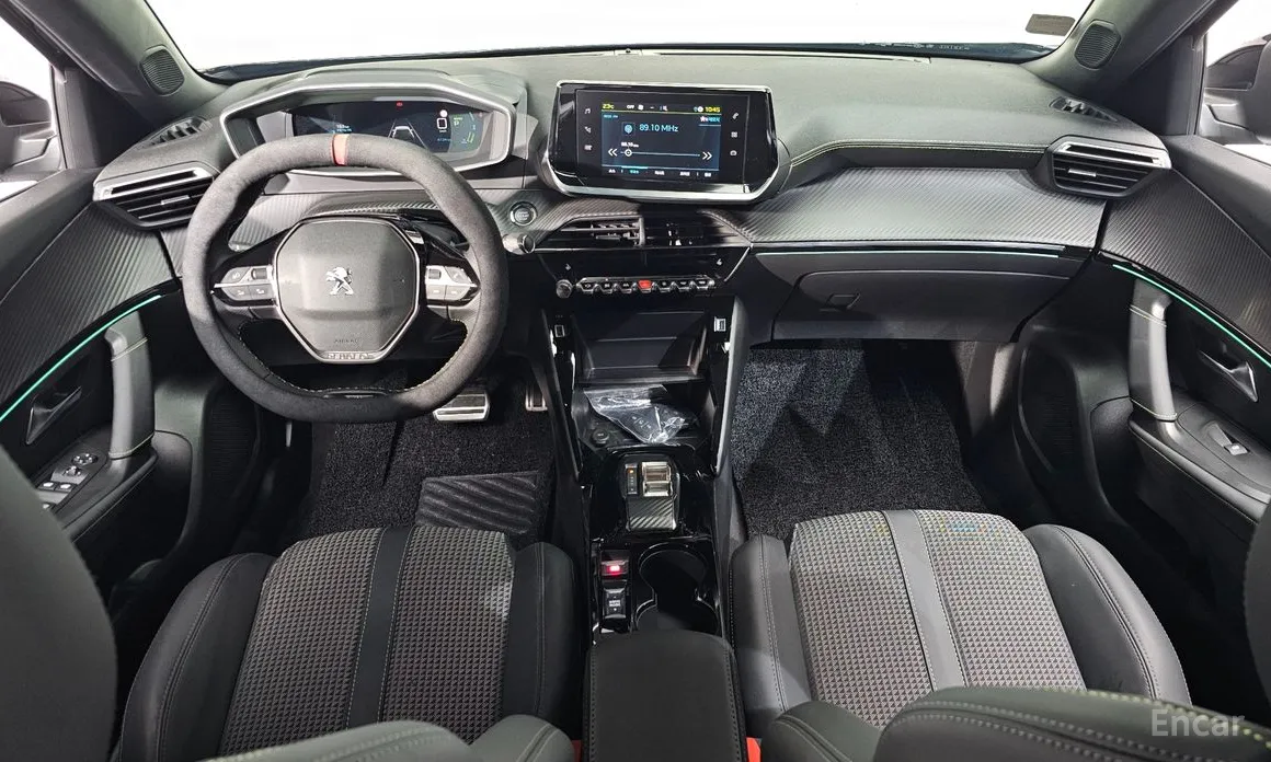 Фото 7 - Peugeot 2008