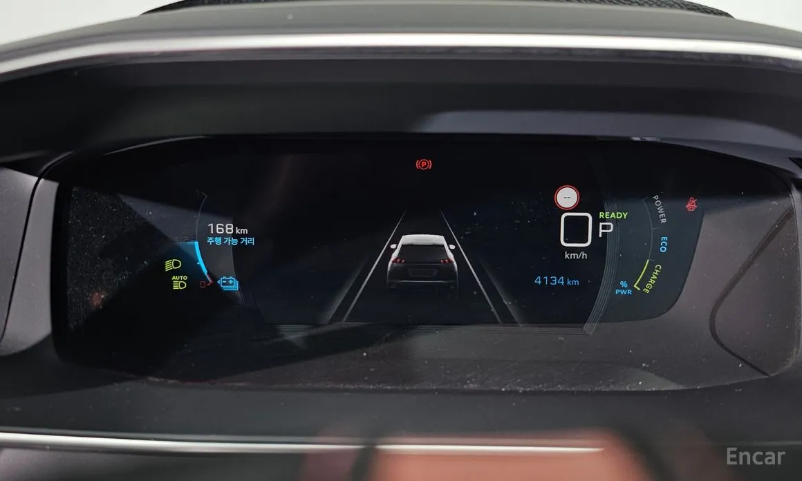 Фото 8 - Peugeot 2008