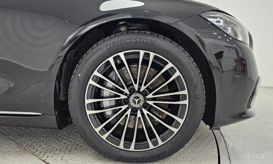 Фото 5 - Mercedes-Benz S-Class