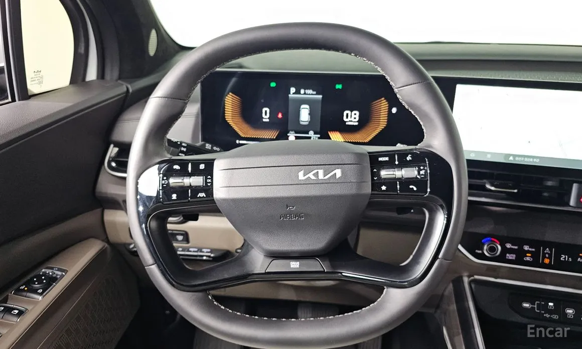 Фото 13 - Kia Carnival