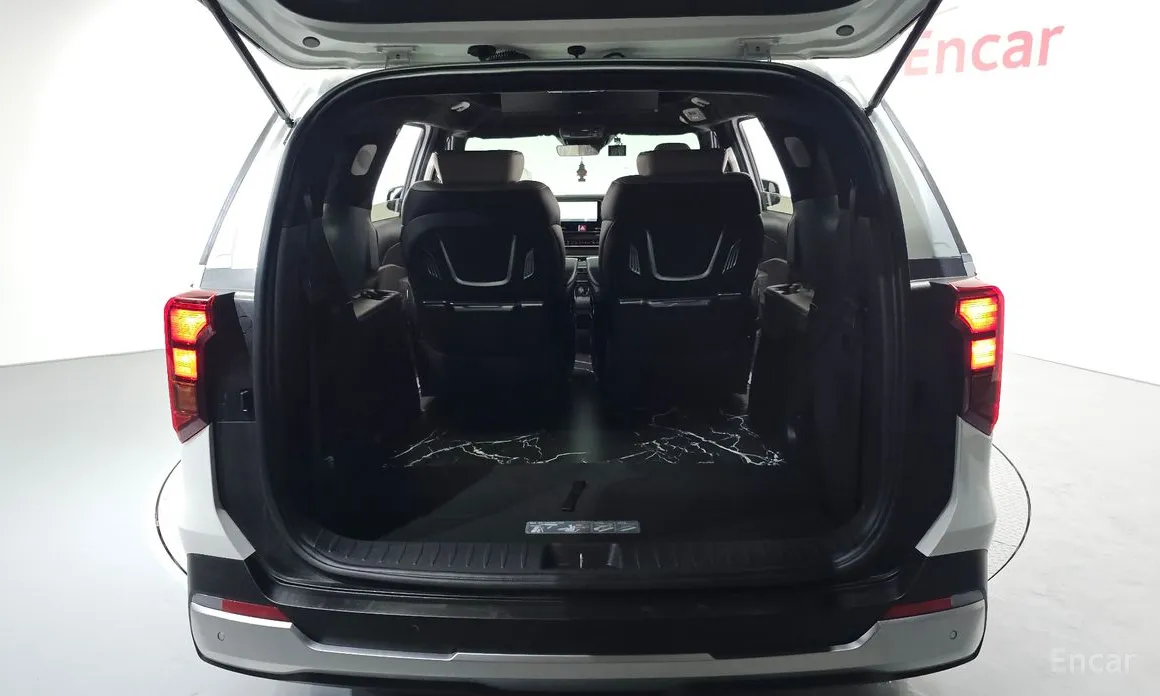 Фото 20 - Kia Carnival