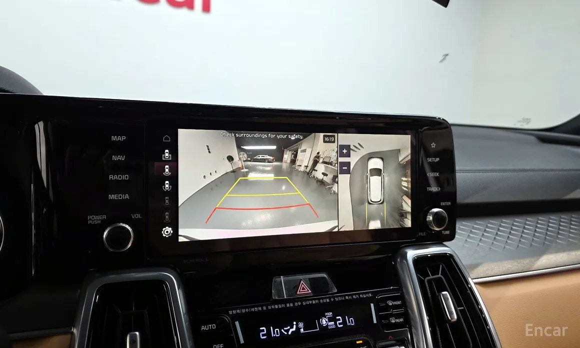 Фото 15 - Kia Sorento