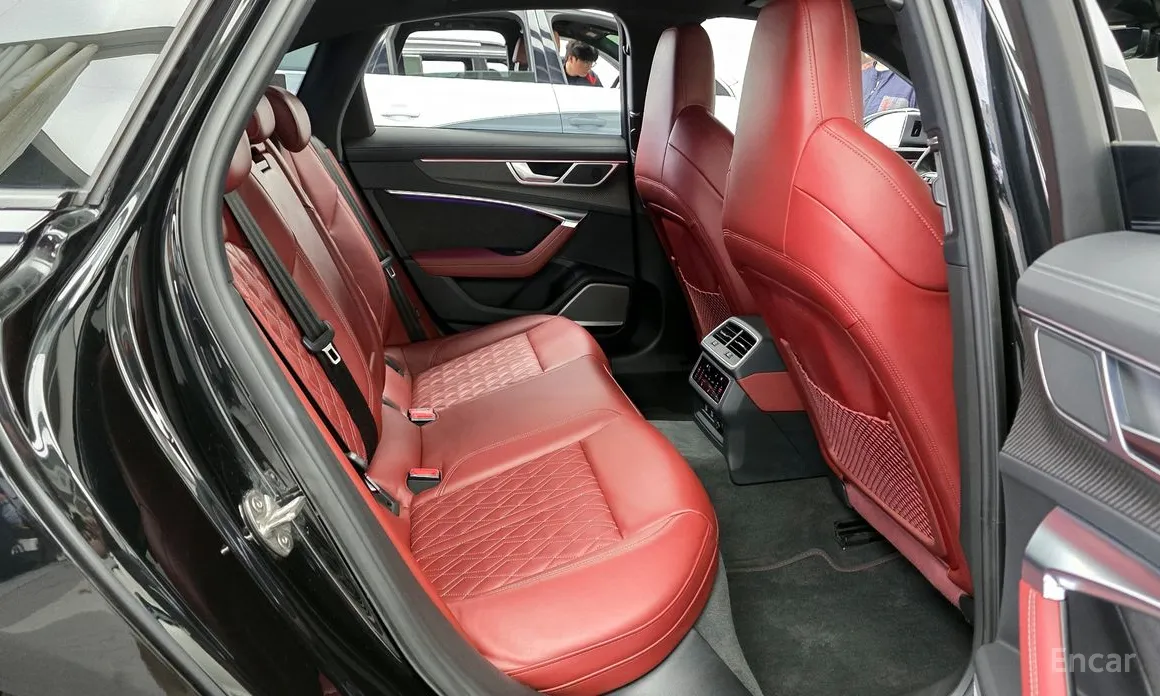 Фото 12 - Audi S6