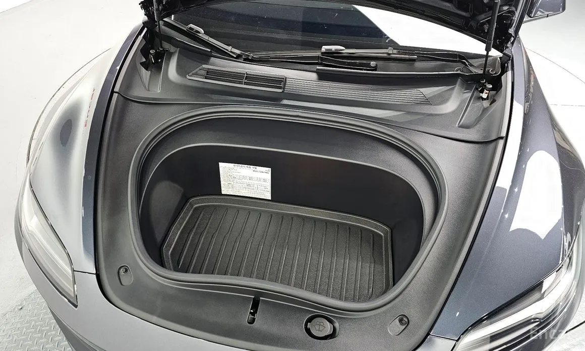 Фото 6 - Tesla Model 3