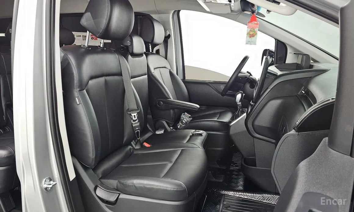 Фото 10 - Hyundai Staria