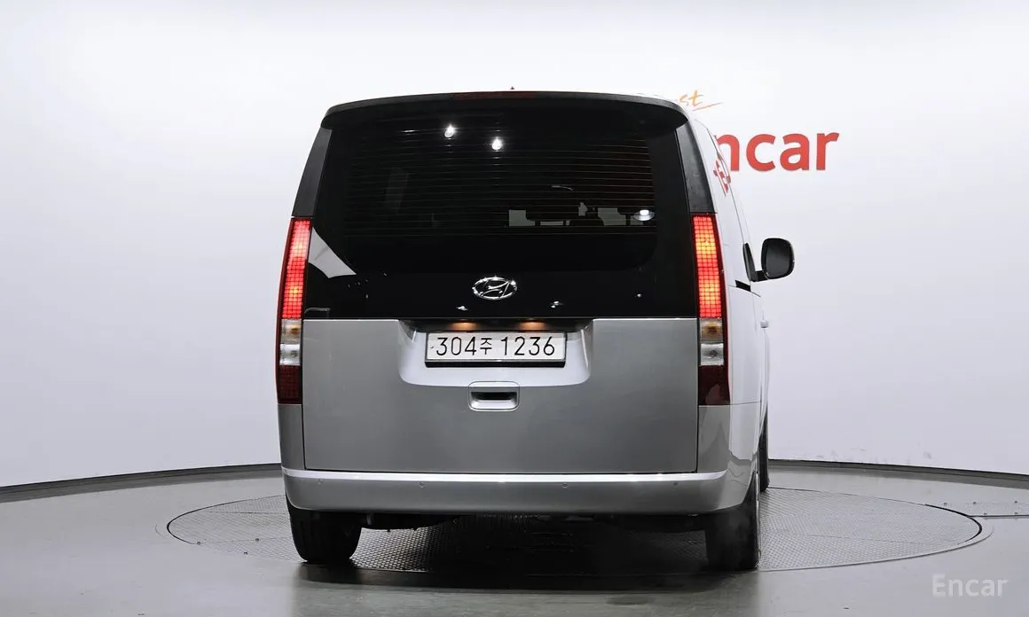 Фото 4 - Hyundai Staria