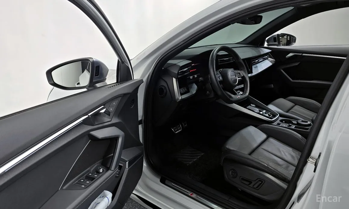 Фото 10 - Audi S3