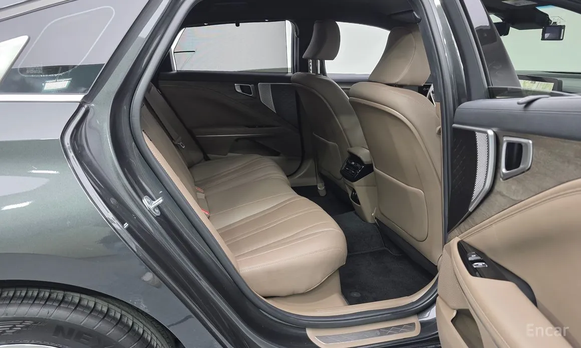 Фото 12 - Kia K8