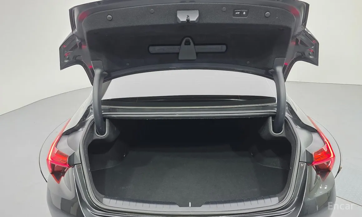 Фото 20 - Kia K8