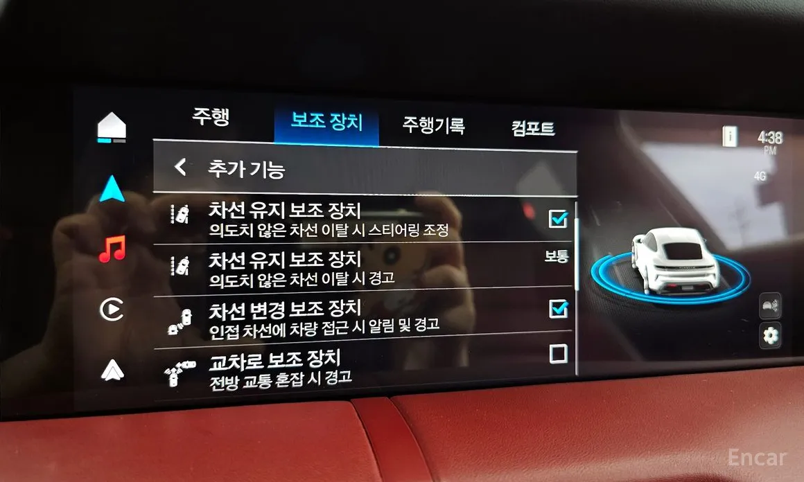 Фото 16 - Porsche Taycan