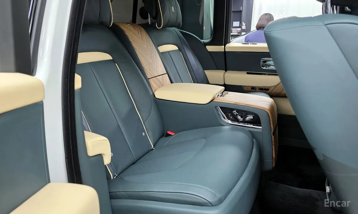 Фото 12 - Rolls-Royce Cullinan