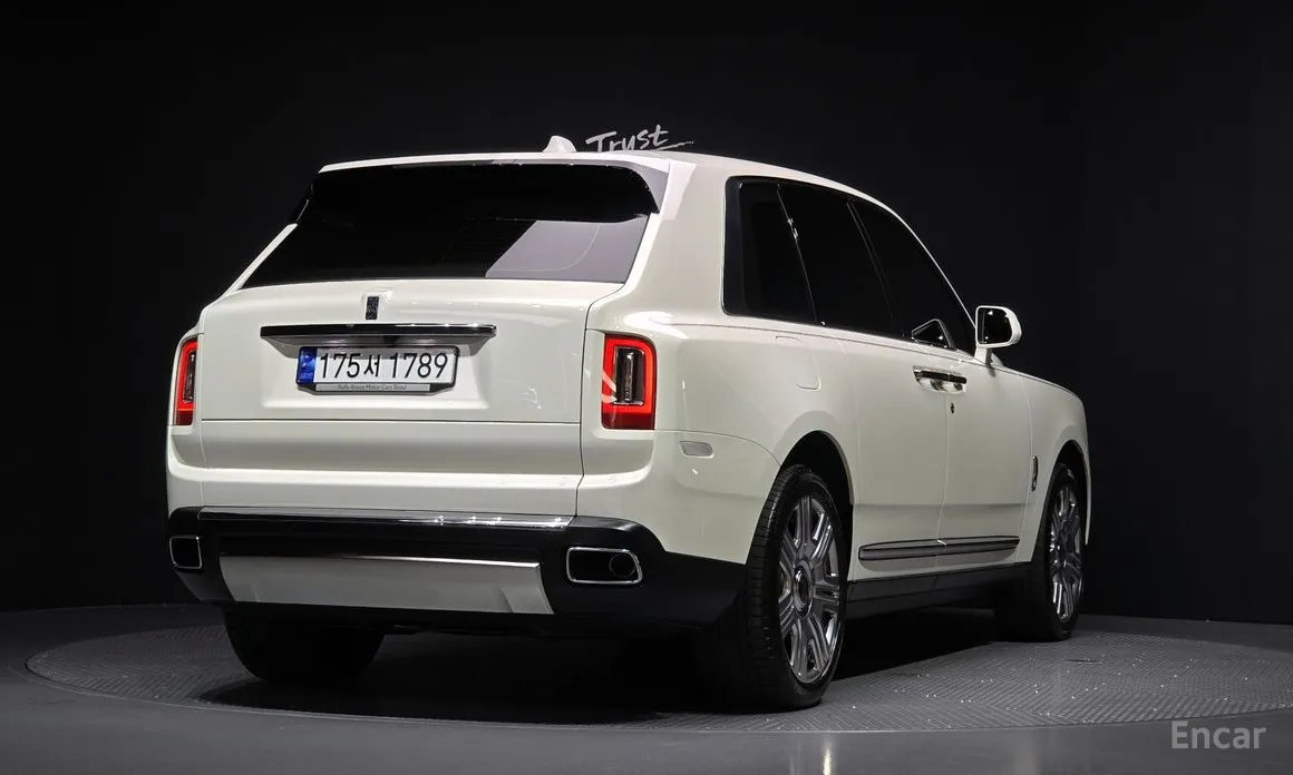 Фото 2 - Rolls-Royce Cullinan