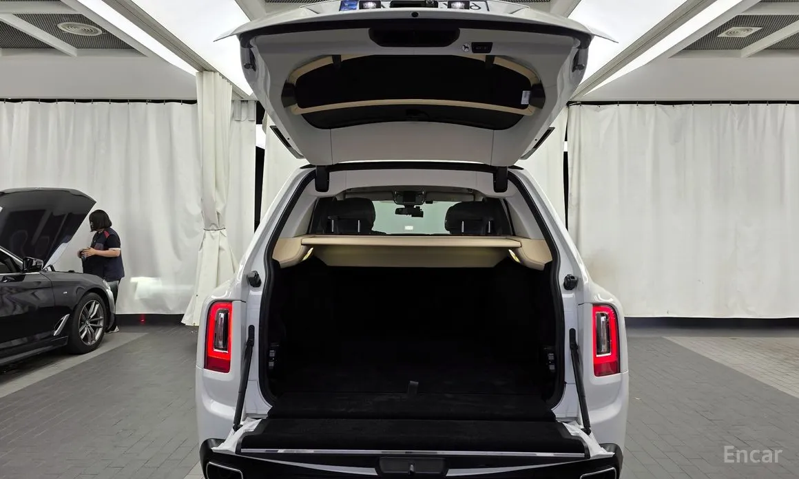 Фото 20 - Rolls-Royce Cullinan