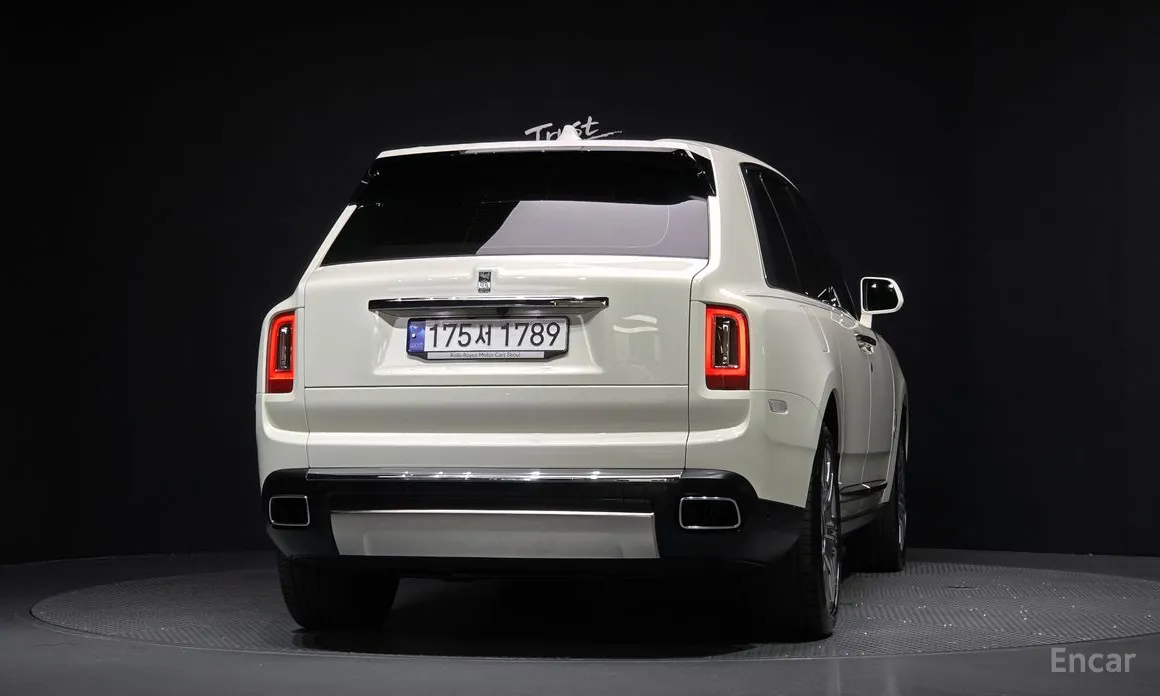 Фото 4 - Rolls-Royce Cullinan