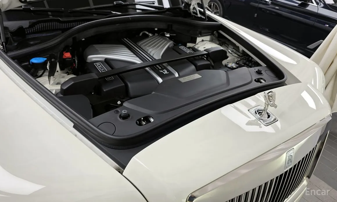 Фото 6 - Rolls-Royce Cullinan