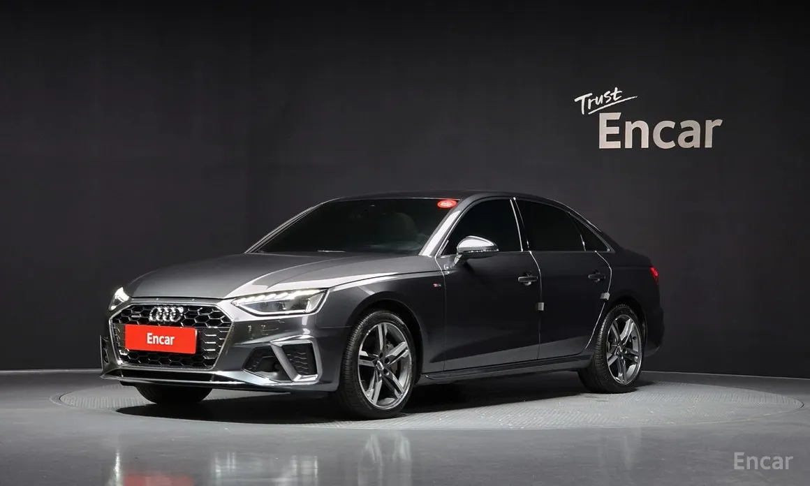 Фото 1 - Audi A4