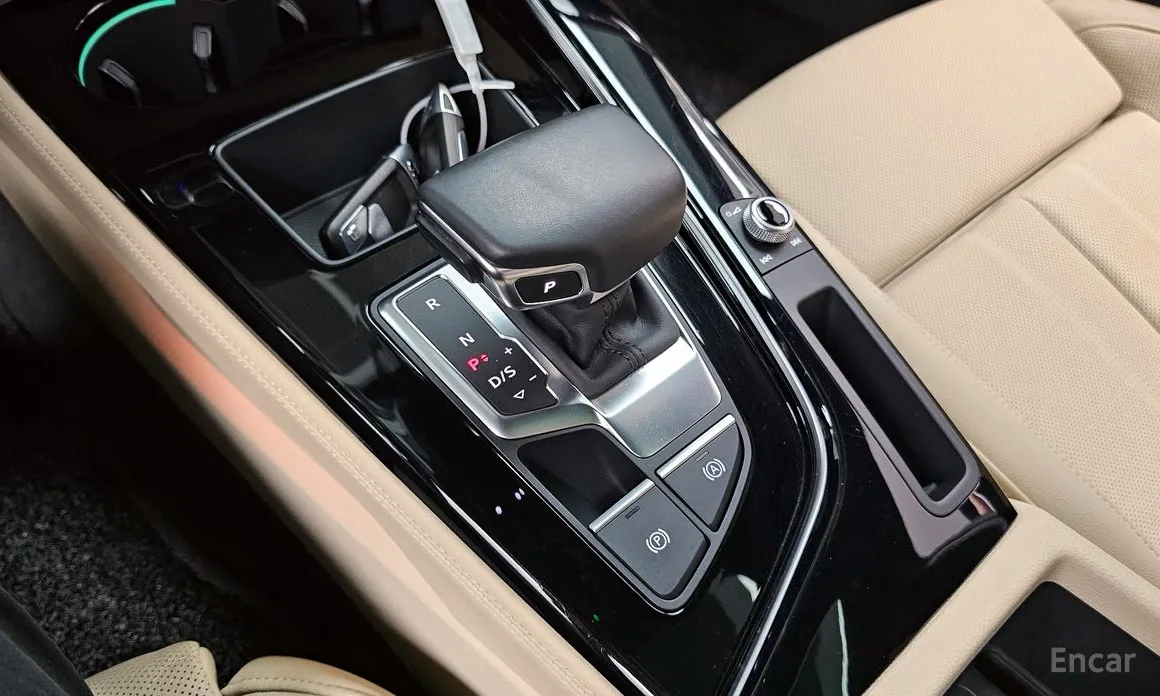 Фото 9 - Audi A4