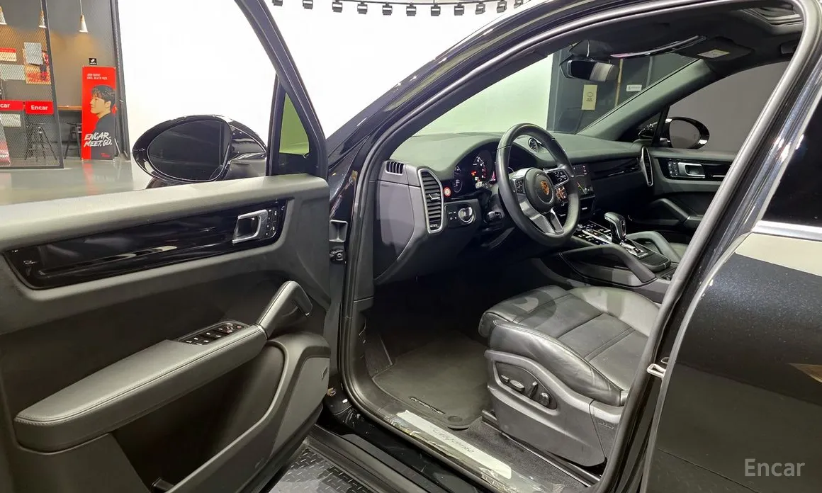 Фото 10 - Porsche Cayenne