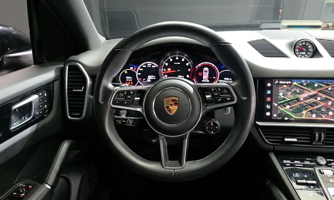 Фото 13 - Porsche Cayenne