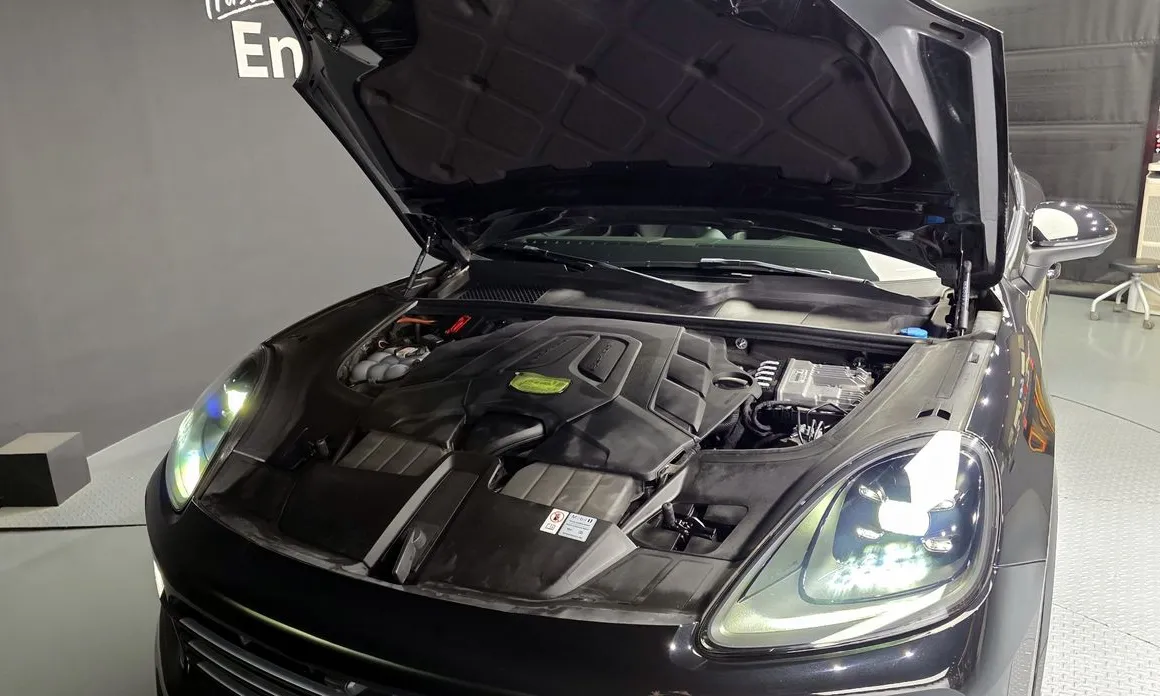 Фото 6 - Porsche Cayenne