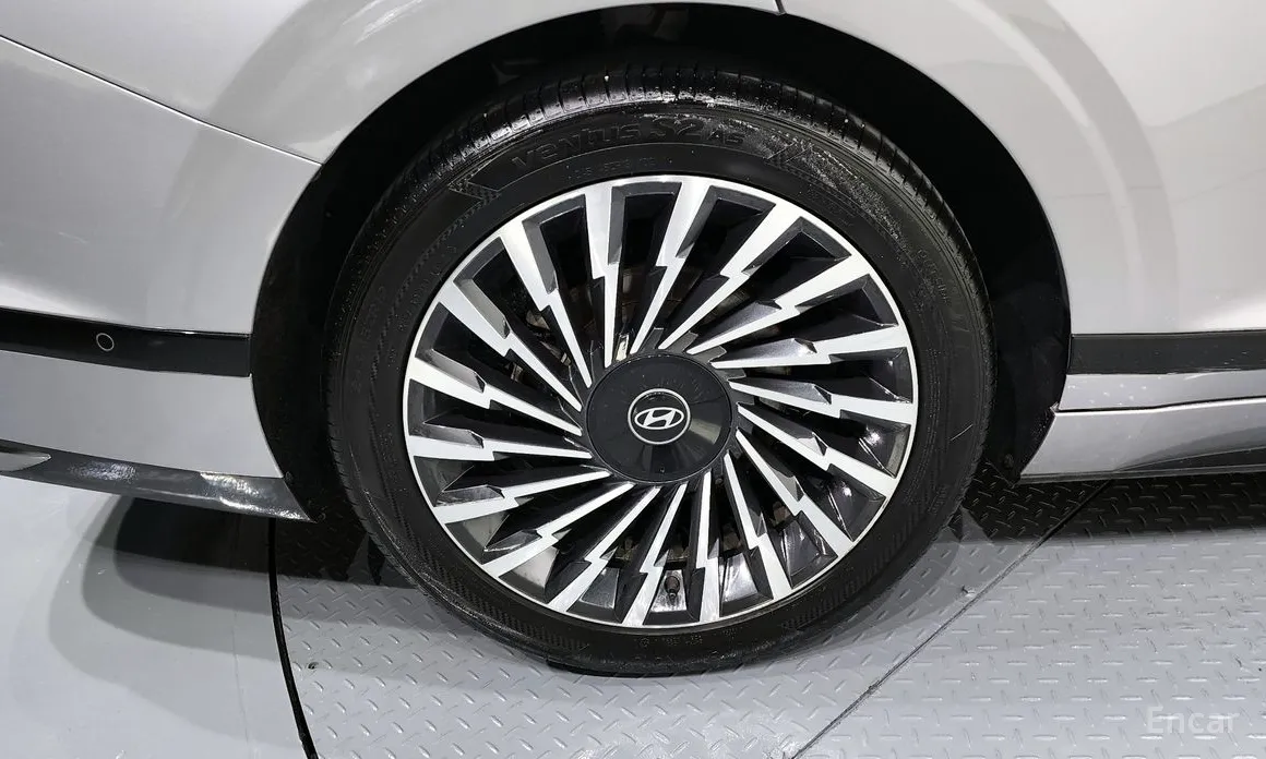 Photo 5 - Hyundai Grandeur