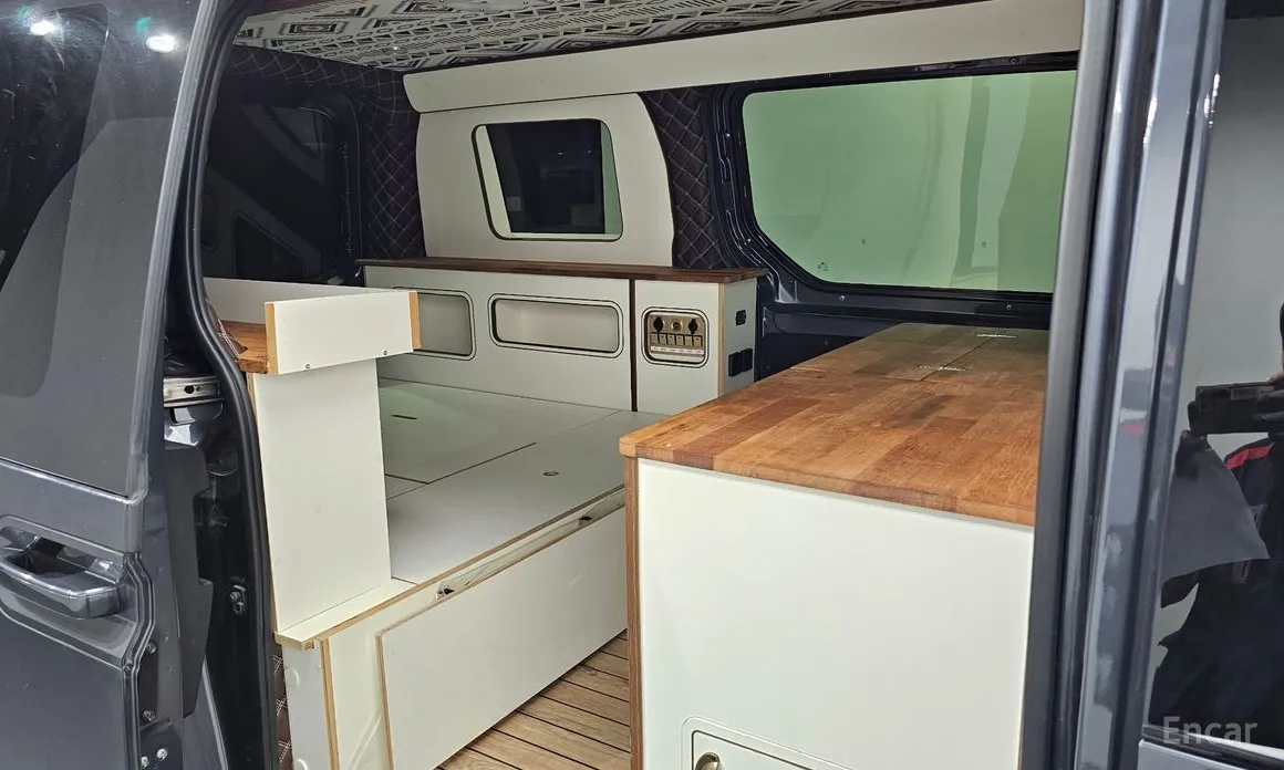 Фото 12 - Hyundai Staria