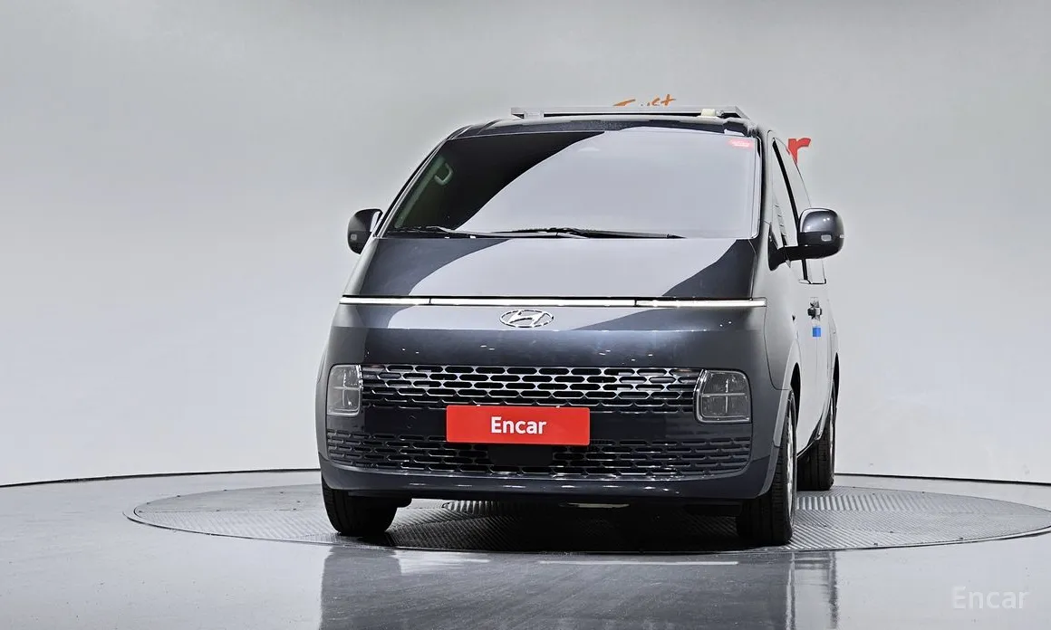 Фото 3 - Hyundai Staria