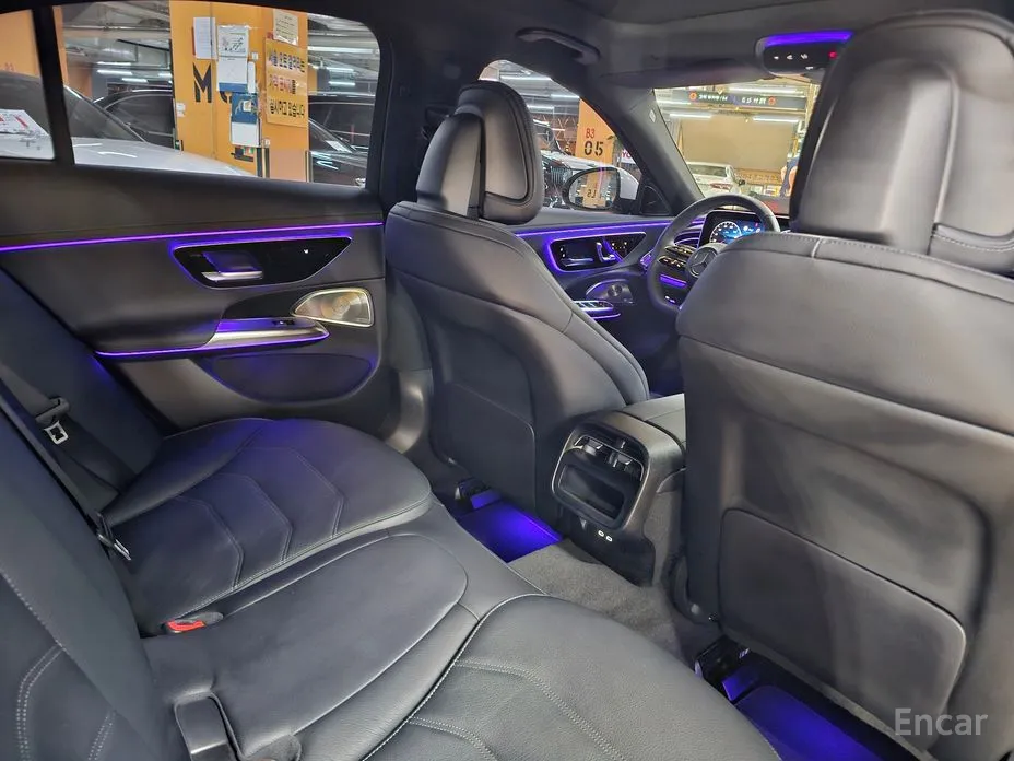 Фото 10 - Mercedes-Benz E-Class