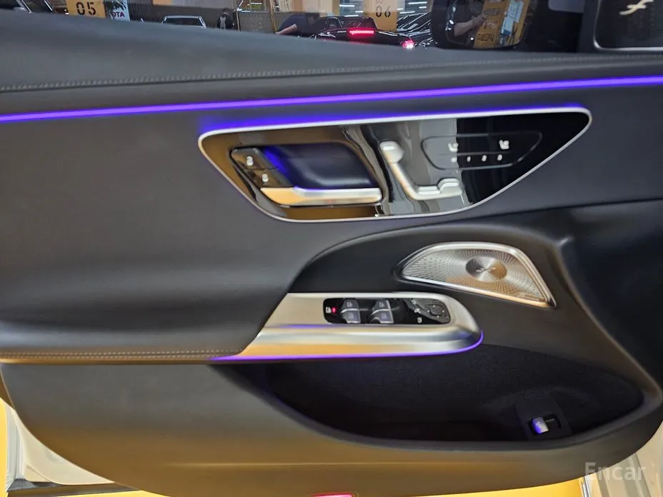 Фото 13 - Mercedes-Benz E-Class