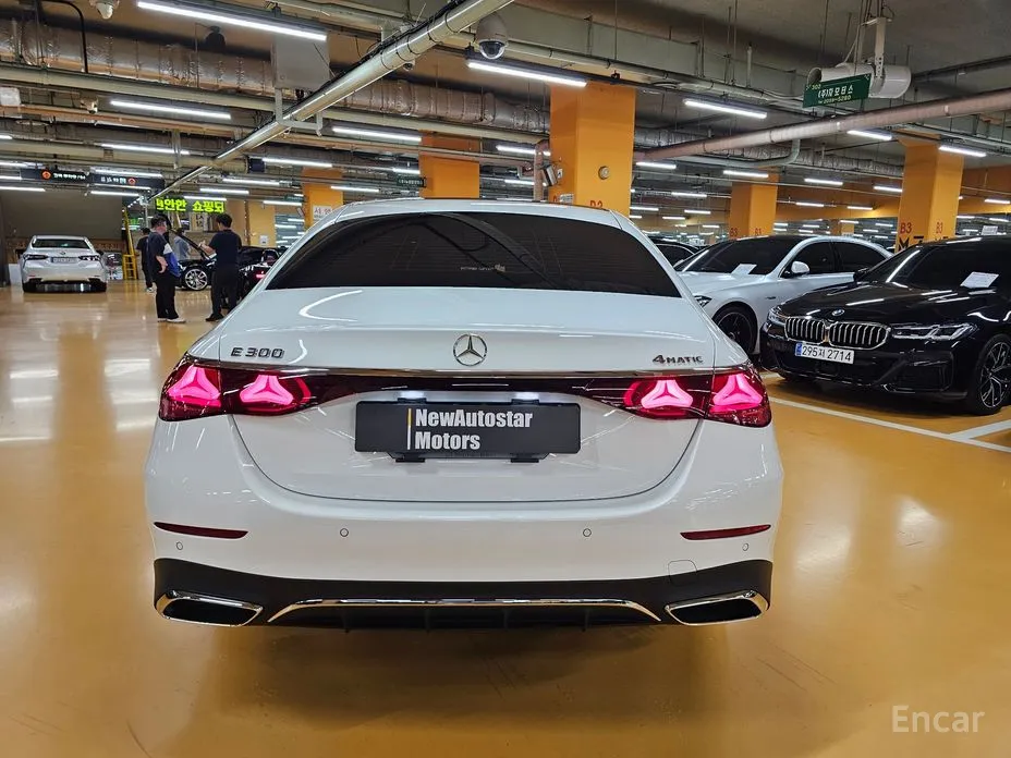 Фото 5 - Mercedes-Benz E-Class