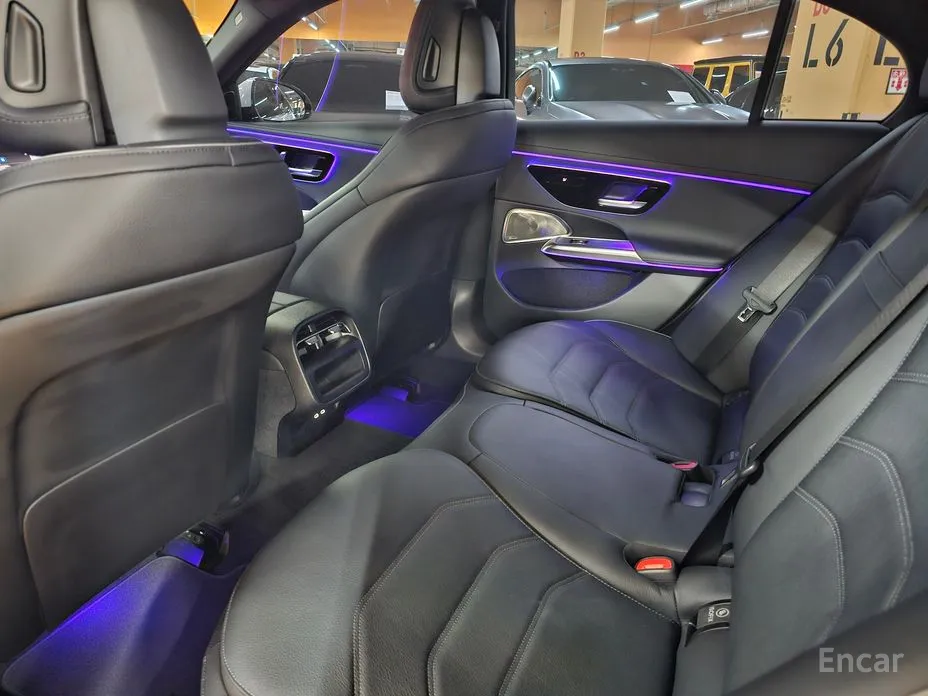 Фото 9 - Mercedes-Benz E-Class