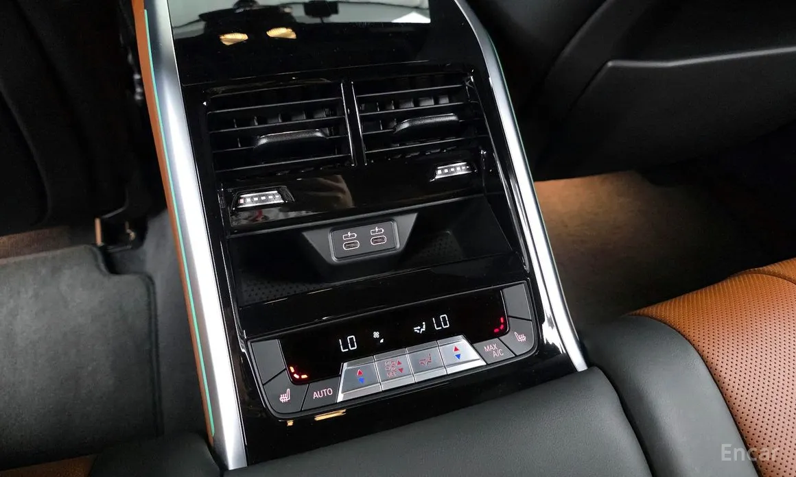 Фото 18 - BMW 8 Series