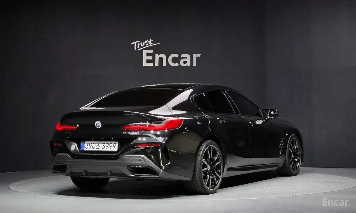 Фото 2 - BMW 8 Series