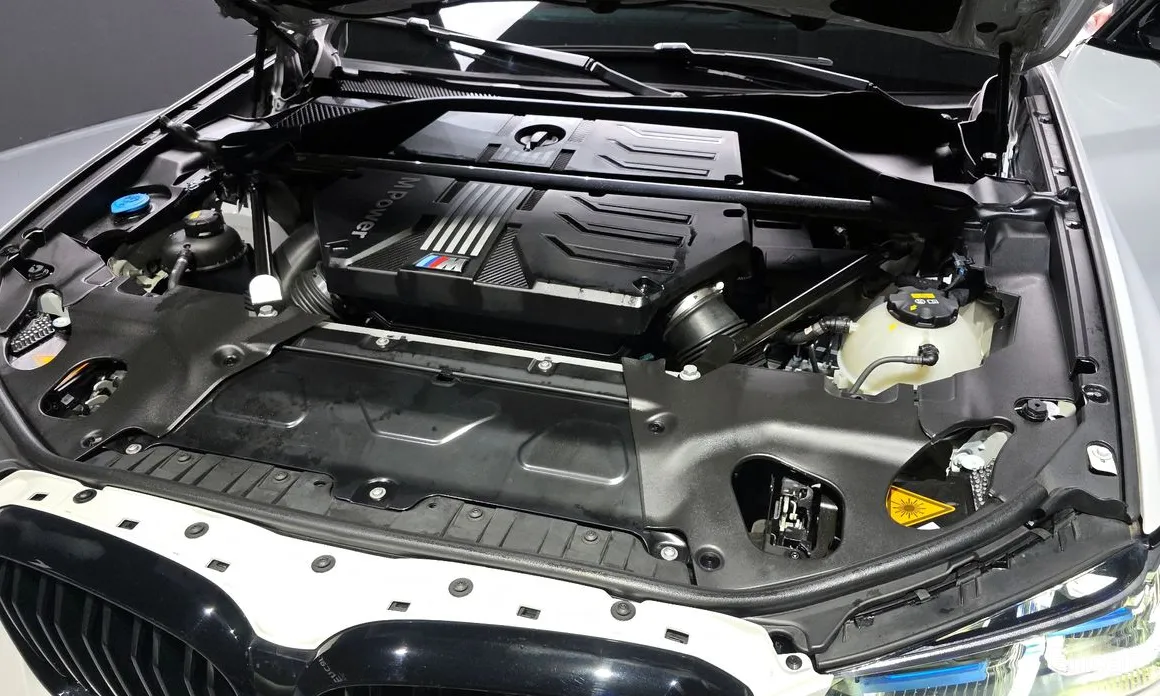 Фото 6 - BMW X4 M