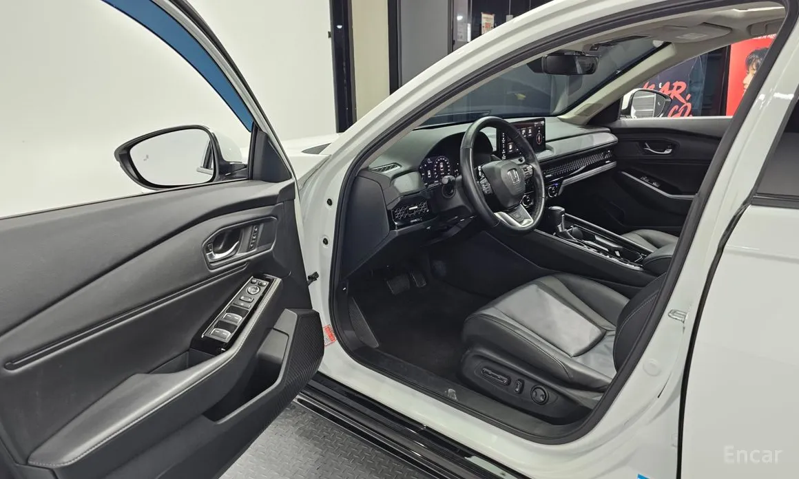 Фото 10 - Honda Accord