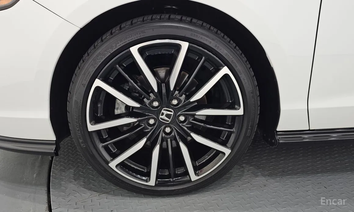 Фото 5 - Honda Accord