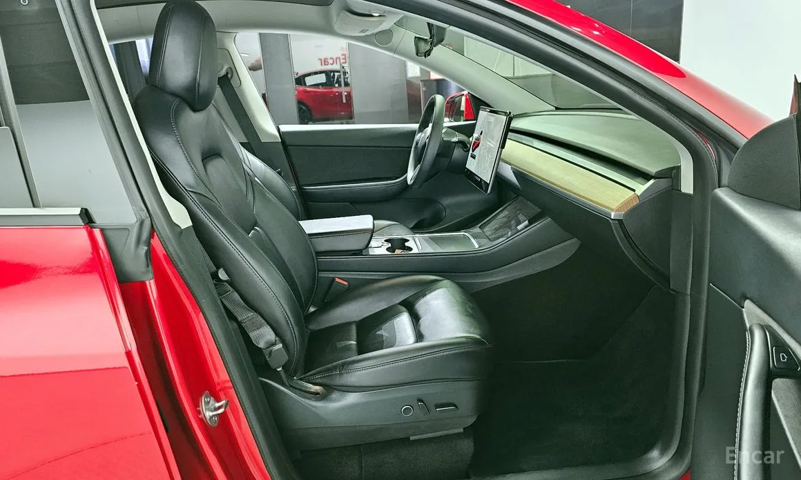 Фото 11 - Tesla Model Y