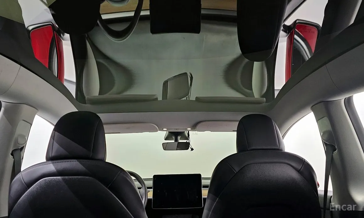 Фото 19 - Tesla Model Y