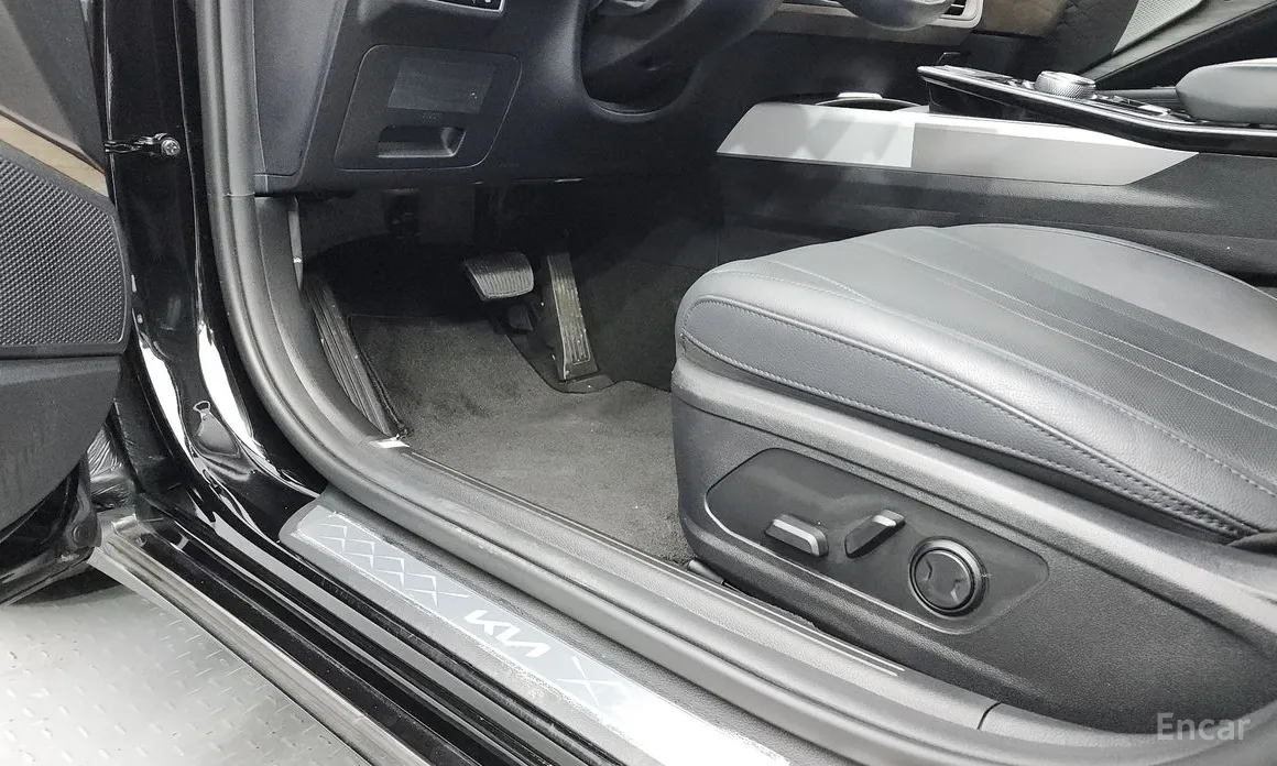 Фото 17 - Kia K8