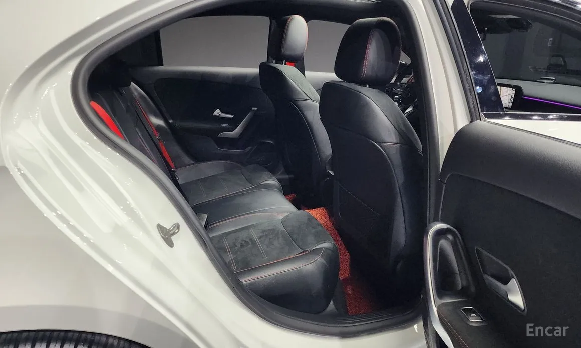 Фото 12 - Mercedes-Benz A-Class