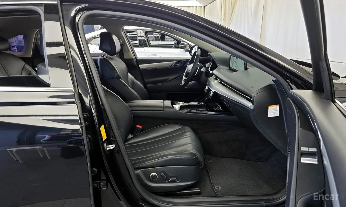 Фото 11 - Genesis G80