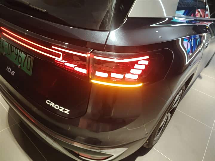 Фото 8 - Volkswagen ID.6 Crozz