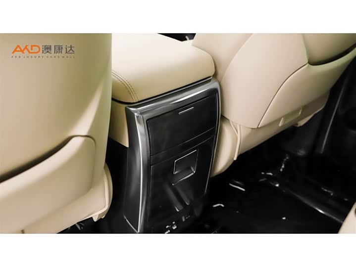 Фото 10 - Toyota Alphard