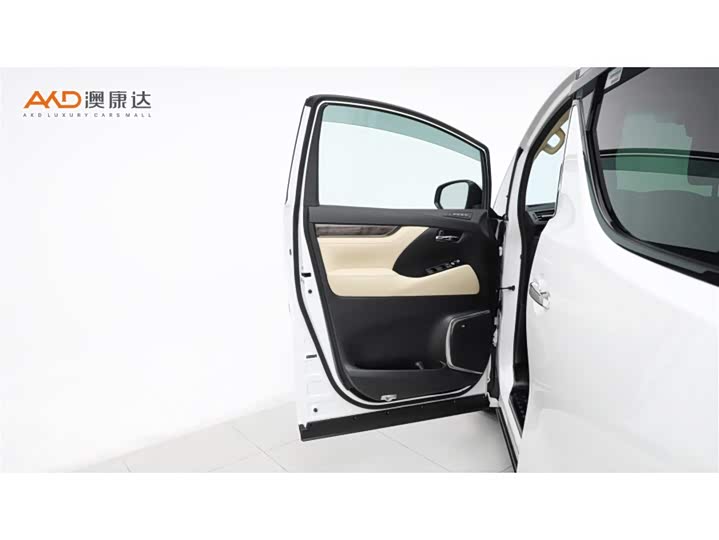 Фото 11 - Toyota Alphard