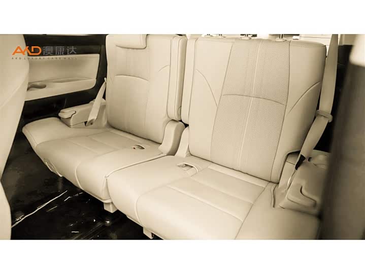 Фото 9 - Toyota Alphard