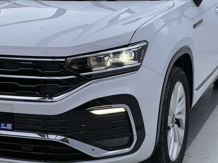 Фото 3 - Volkswagen Tayron X